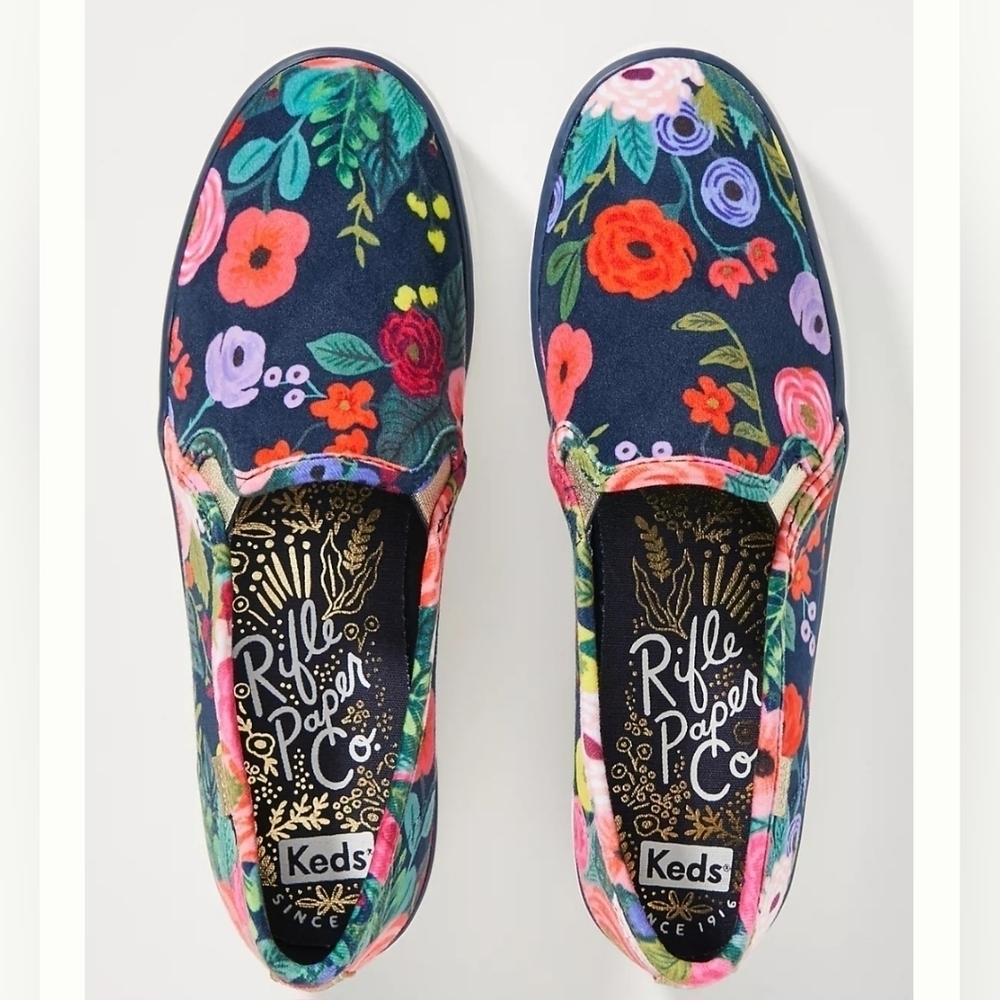 KEDS X RIFLE PAPER CO. TRIPLE DECKER VINTAGE BLOSSOM VELVET SNEAKERS. SIZE 6.